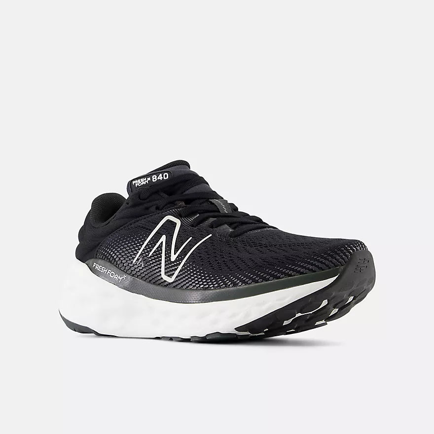 New Balance Women's Fresh Foam X  840v1 Runners Black Grey